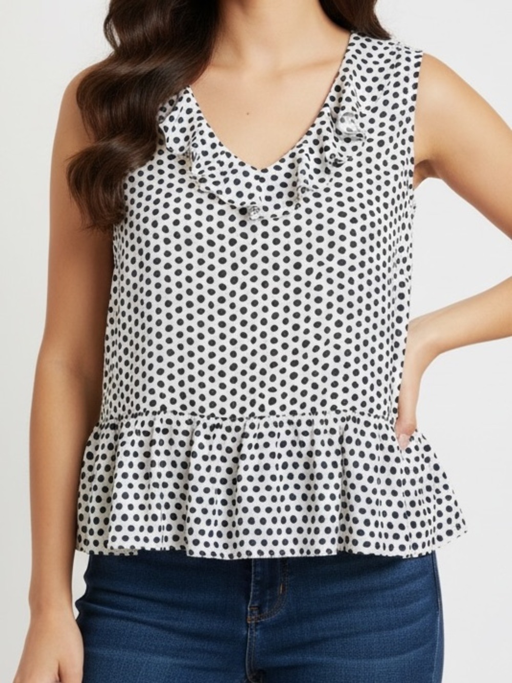 Sleeveless Polka Dot Ruffle-Hem Camisole - White/Navy